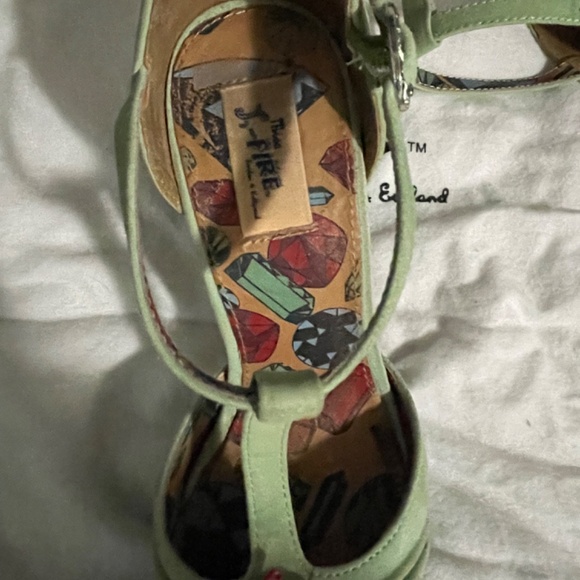 COPY - Strawberry platform sandal (Miss L Fire 36/6) - Picture 4 of 6